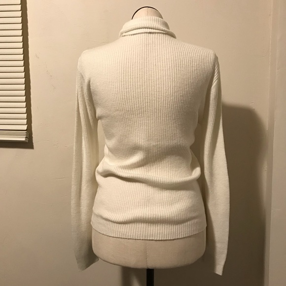 The Damon Turtle Long Sleeve Turtleneck Top Women’s Size XL Color Beige Pullover - Picture 3 of 13